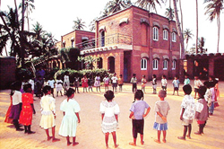 Shakti Vihara School, built by Auroville Earth Institute